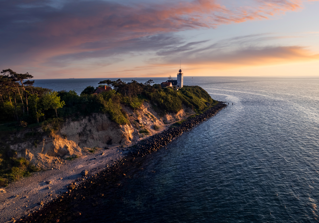 File:Lighthouse lenses skagen fyr.jpg - Wikipedia